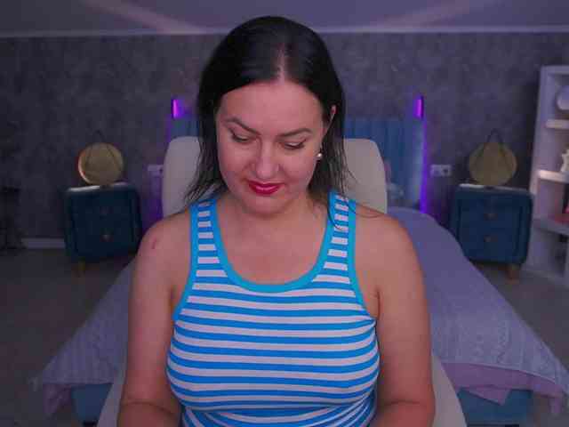 VelvetLuck webcam