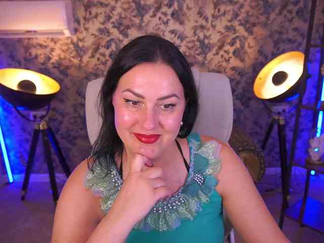 VelvetLuck webcam