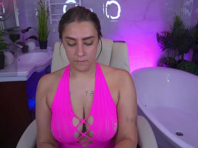 HeyKitten live cam on BongaCams