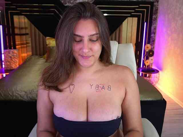 HeyKitten Live Webcam on BongaCams