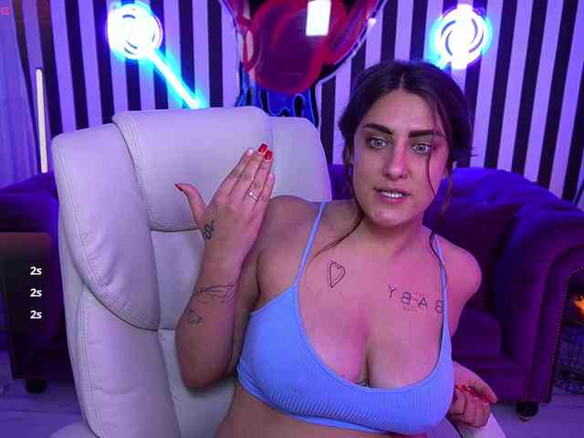 HeyKitten Sex Cam Show