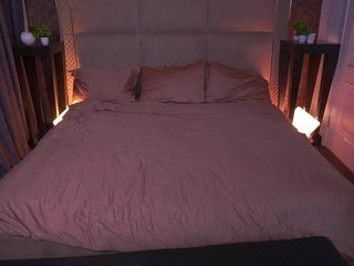 VikVikLove Porn Show