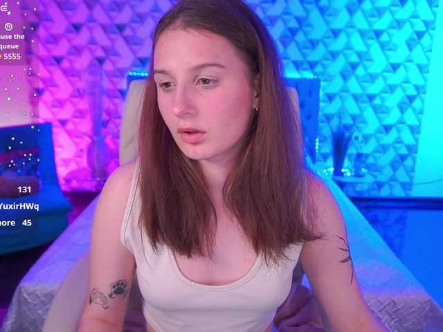 VikVikLove live cam