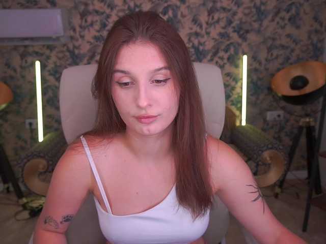 VikVikLove live webcam show