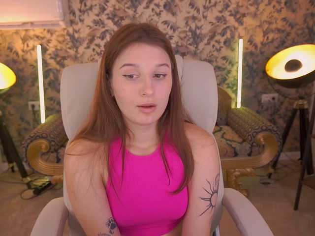 VikVikLove live webcam show