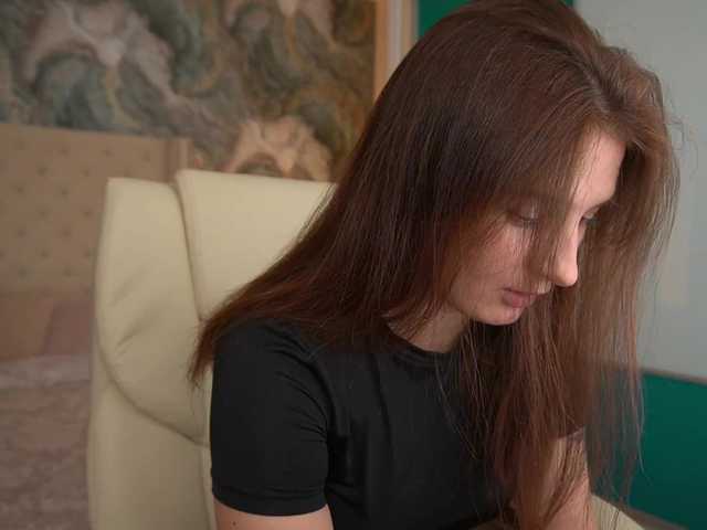 VikVikLove live webcam show