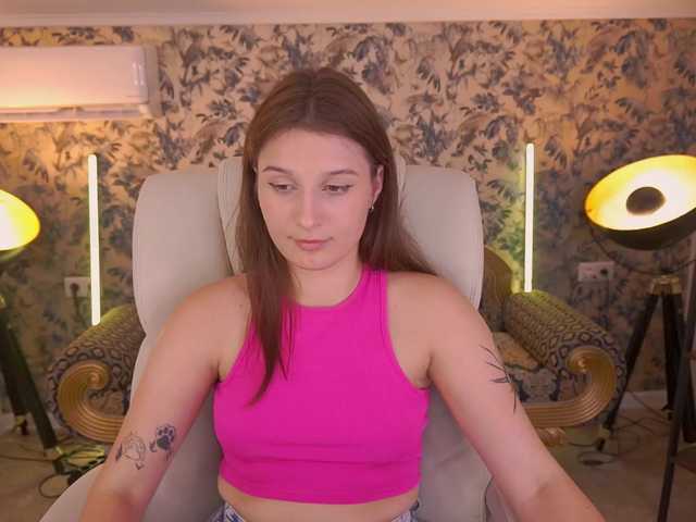 VikVikLove live webcam show