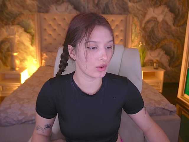 VikVikLove live cam on BongaCams