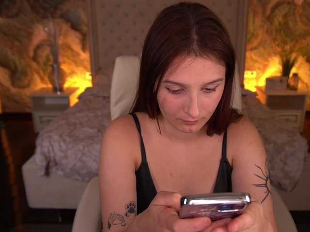 VikVikLove live cam on BongaCams