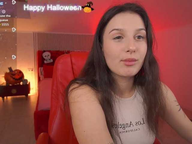 VikVikLove live cam on BongaCams