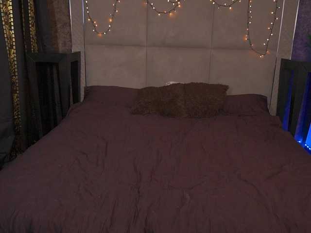 VikVikLove live cam on BongaCams