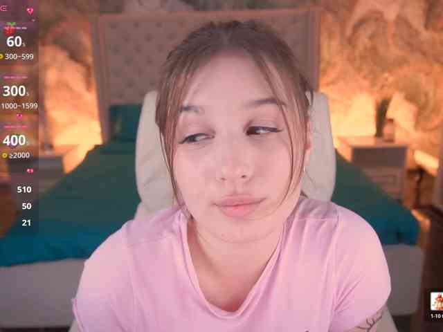 VikVikLove webcam