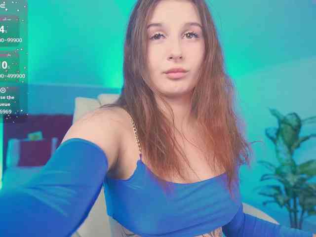 VikVikLove webcam
