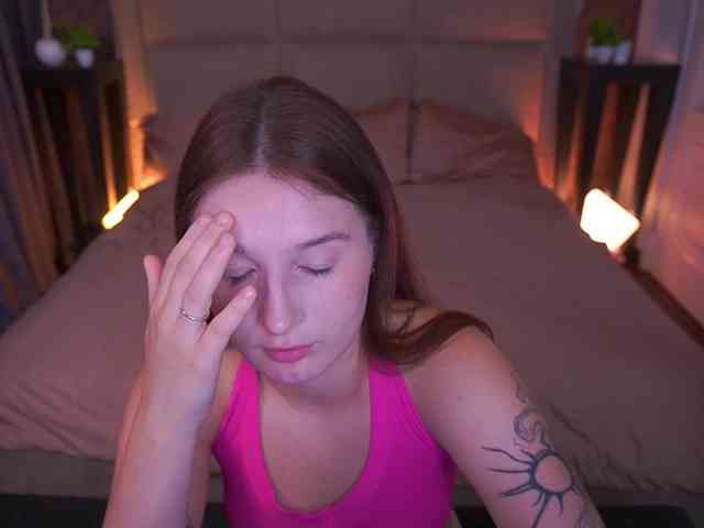VikVikLove webcam