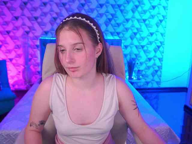 VikVikLove webcam
