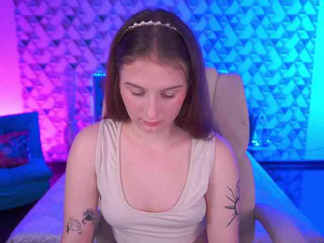VikVikLove webcam