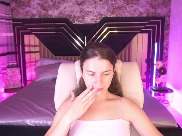 LittleJulii live cam on BongaCams