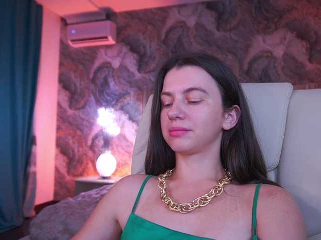 LittleJulii live cam on BongaCams