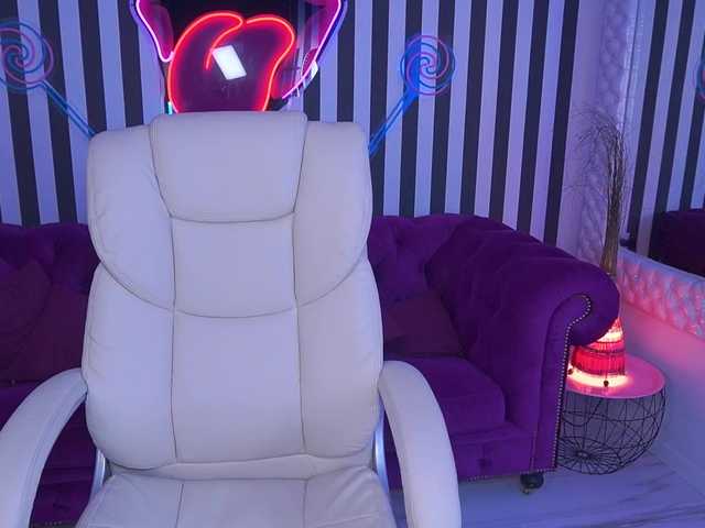 LittleJulii live cam on BongaCams