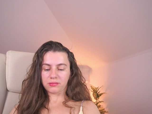 LittleJulii live webcam show