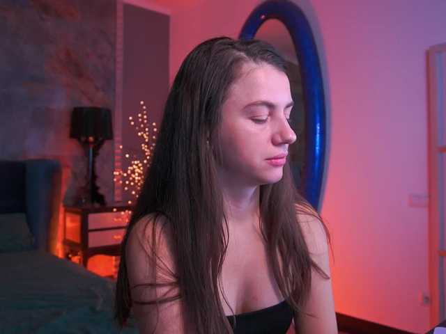 LittleJulii live cam on BongaCams