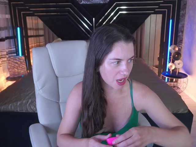 LittleJulii live cam on BongaCams
