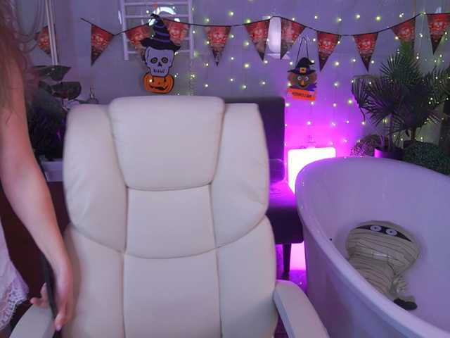 LittleJulii live cam on BongaCams