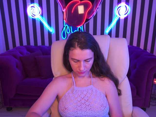 LittleJulii live webcam show