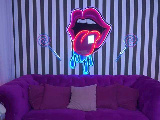 LittleJulii live cam on BongaCams