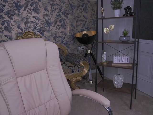 LittleJulii live cam on BongaCams