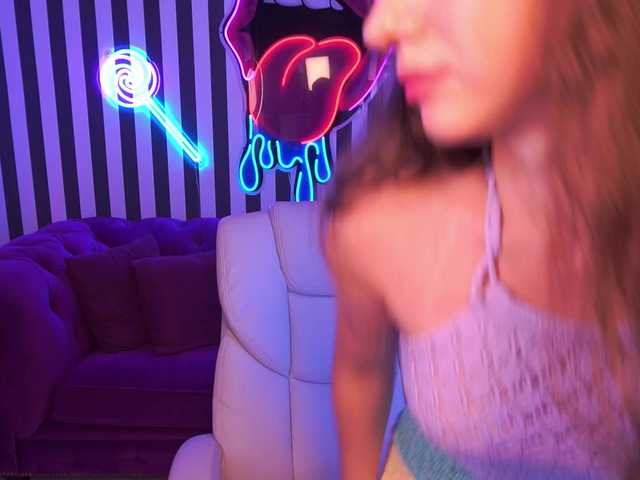 LittleJulii live cam on BongaCams
