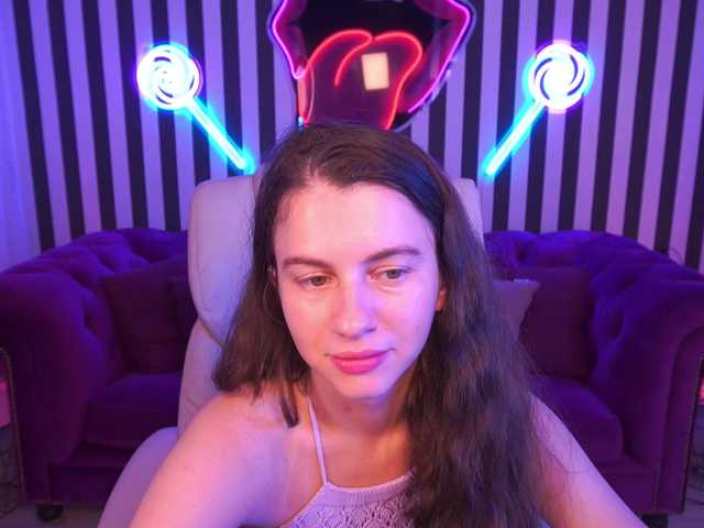 LittleJulii live webcam show