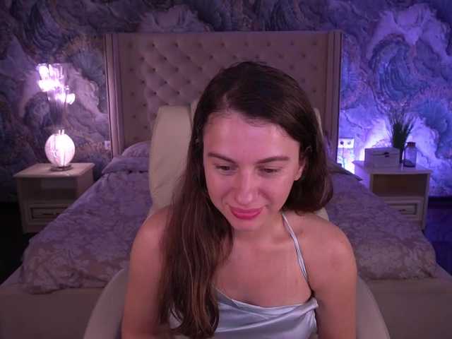 LittleJulii live webcam show