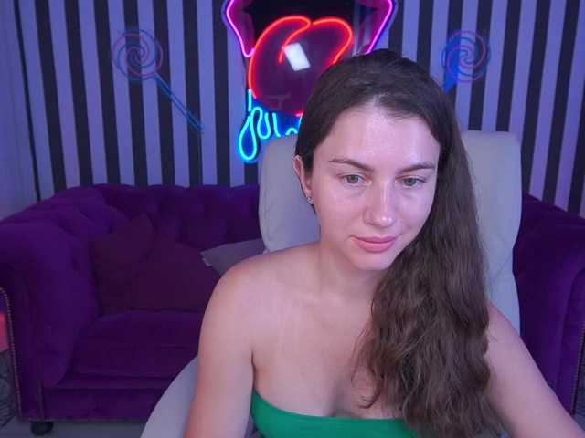 LittleJulii live cam on BongaCams