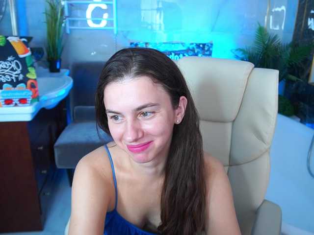 LittleJulii live cam on BongaCams