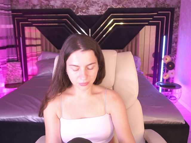 LittleJulii live cam on BongaCams