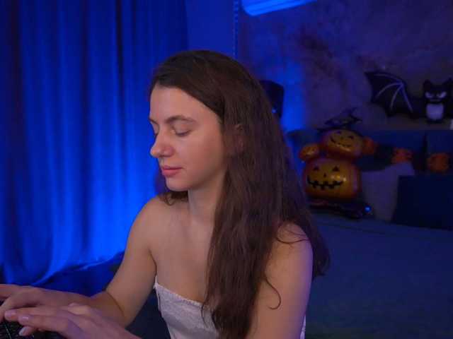 LittleJulii live cam on BongaCams