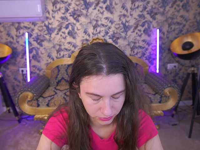 LittleJulii live webcam show