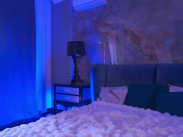 LittleJulii live cam on BongaCams