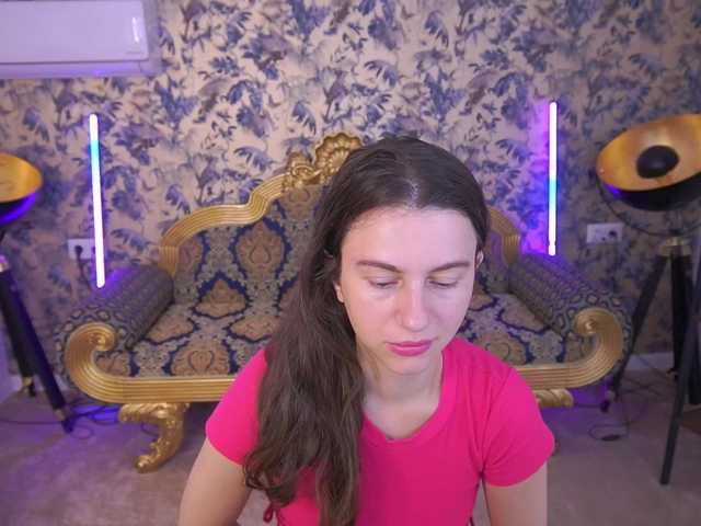 LittleJulii live webcam show