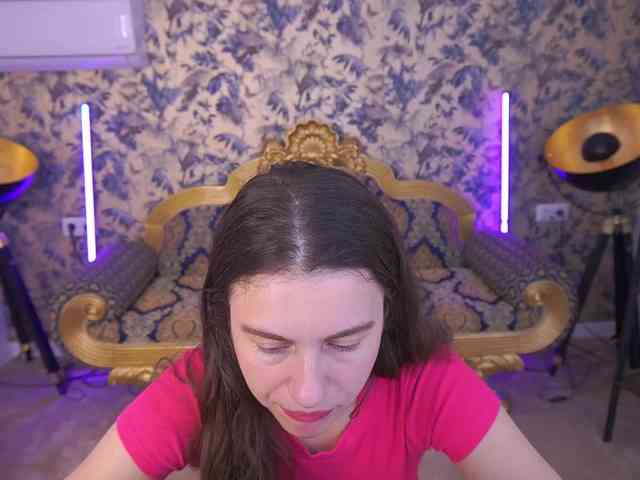 LittleJulii webcam