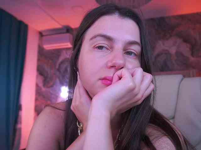 LittleJulii webcam