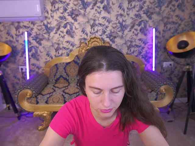 LittleJulii webcam