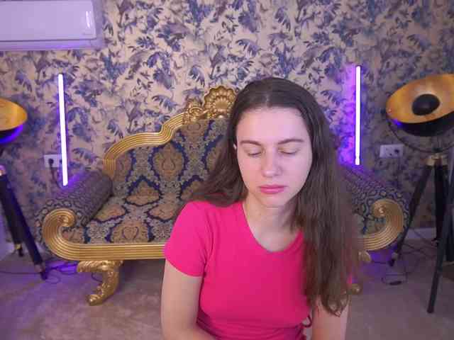 LittleJulii webcam