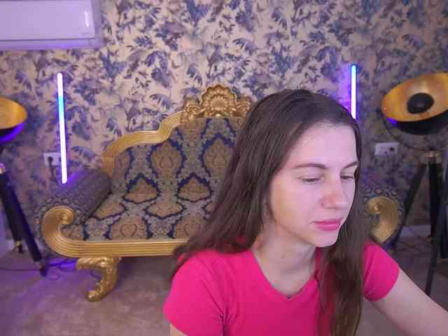 LittleJulii webcam