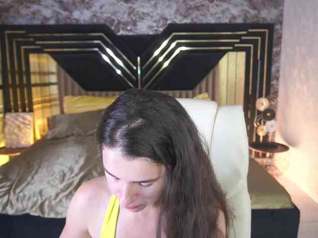 LittleJulii webcam