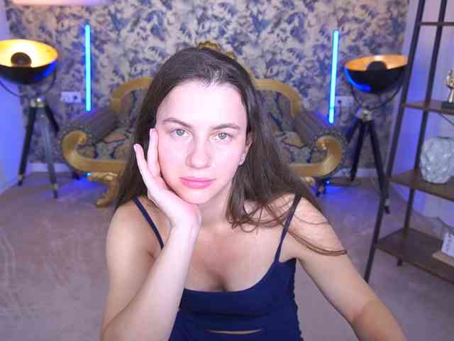 LittleJulii webcam