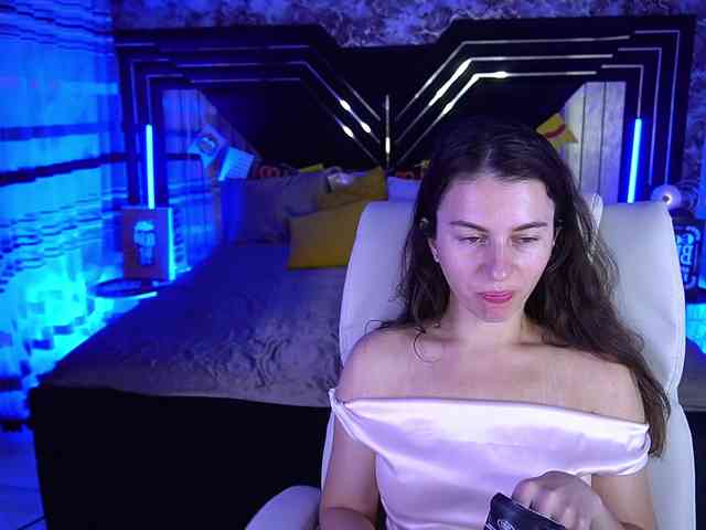 LittleJulii's webcam live show