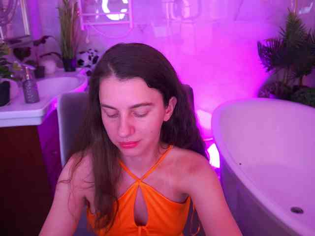 LittleJulii webcam