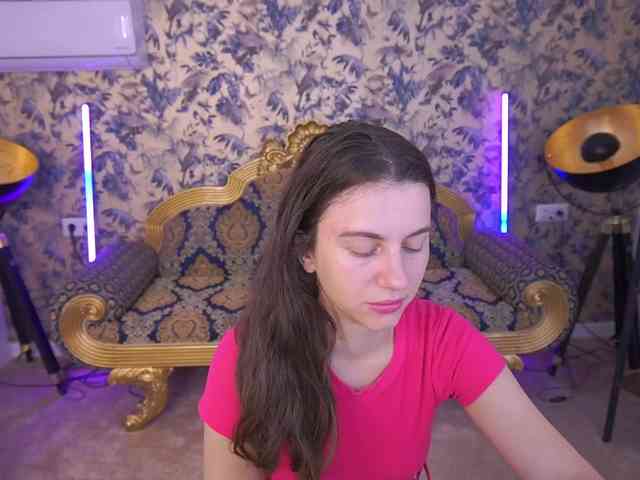 LittleJulii webcam